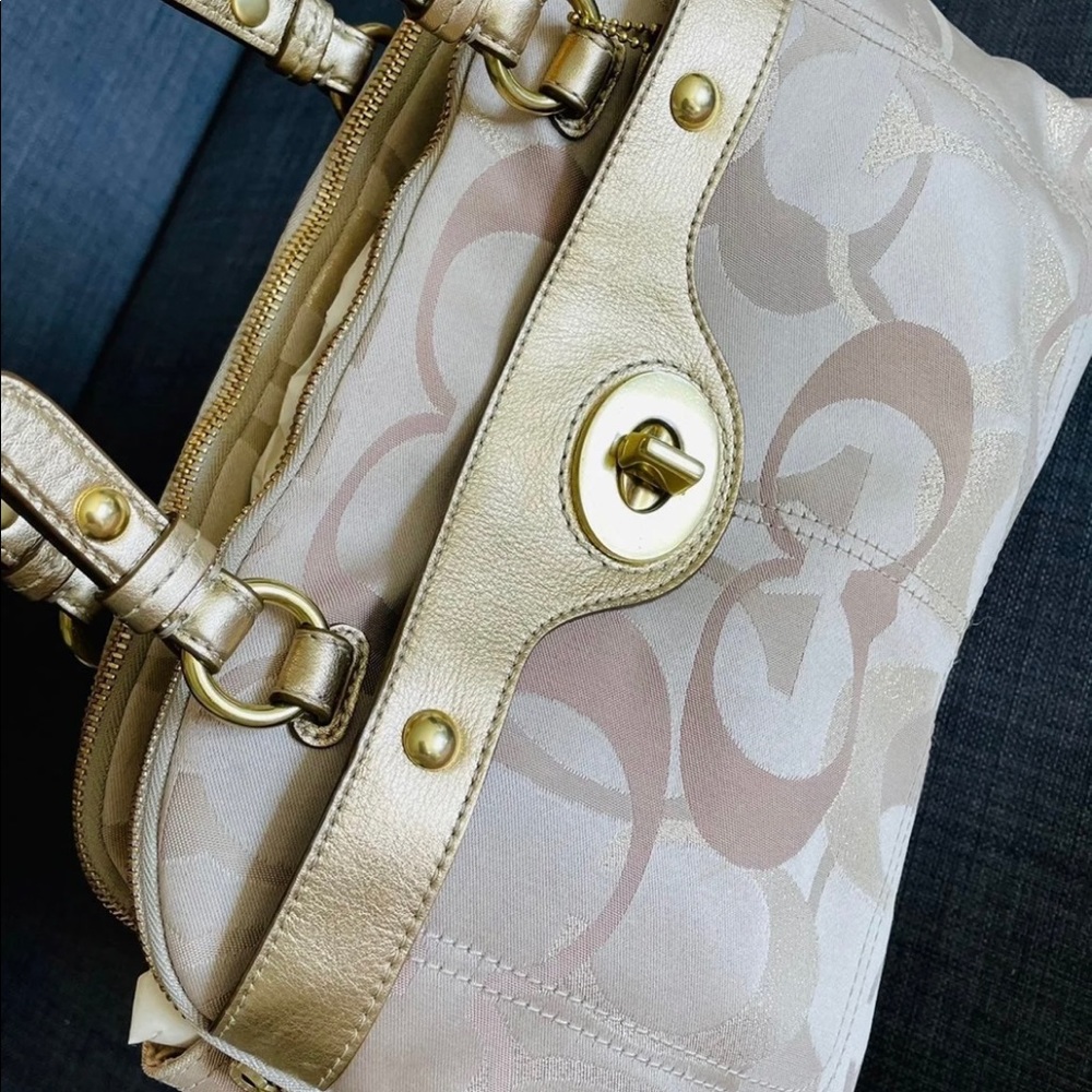 Coach handbag/satchel - Picture 2 of 10